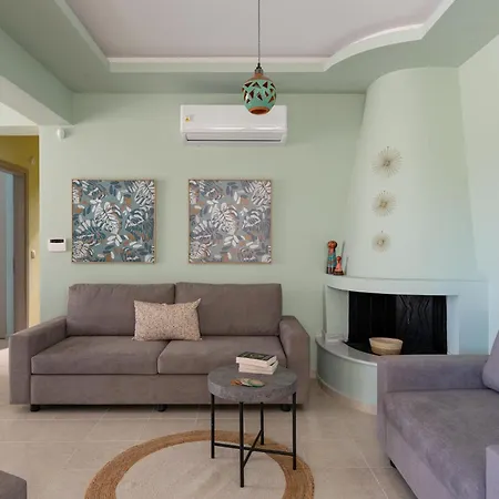 Ethria Pool With Heated Jacuzzi Villa *