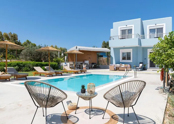 Βίλα Ethria Pool With Heated Jacuzzi *