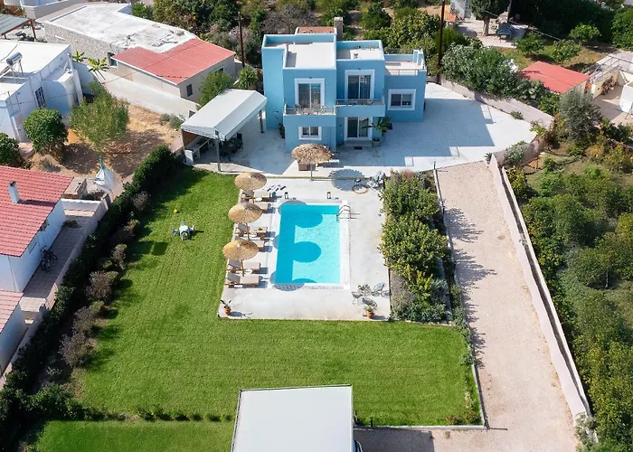 Ethria Pool With Heated Jacuzzi Βίλα