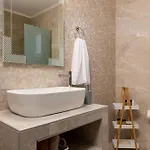 Ethria Pool With Heated Jacuzzi Вилла