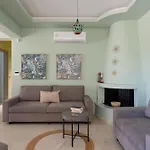 Ethria Pool With Heated Jacuzzi Вилла *