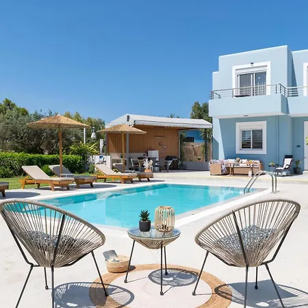Βίλα Ethria Pool With Heated Jacuzzi *