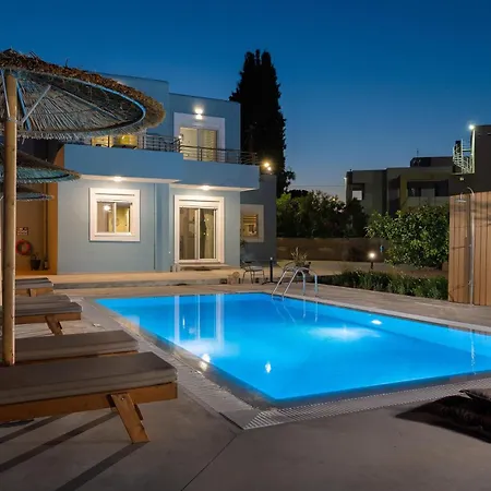 Ethria Pool With Heated Jacuzzi Βίλα