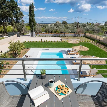 Βίλα Ethria Pool With Heated Jacuzzi *