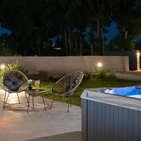 Ethria Pool With Heated Jacuzzi * Αφάντου