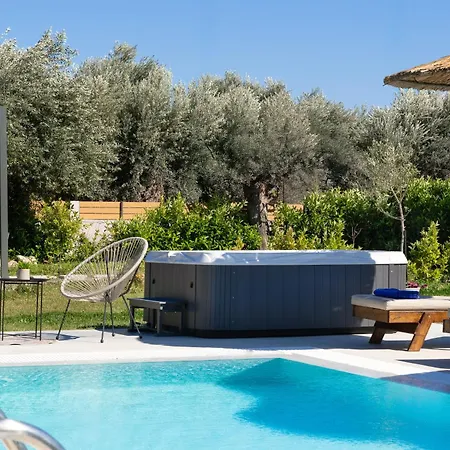 Ethria Pool With Heated Jacuzzi Villa *