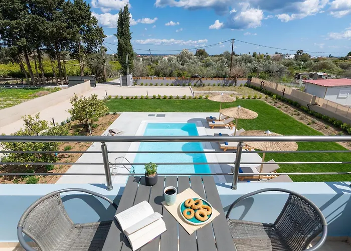 Βίλα Ethria Pool With Heated Jacuzzi *