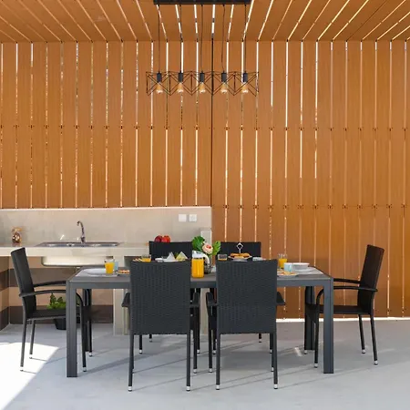 Ethria Pool With Heated Jacuzzi Afandu