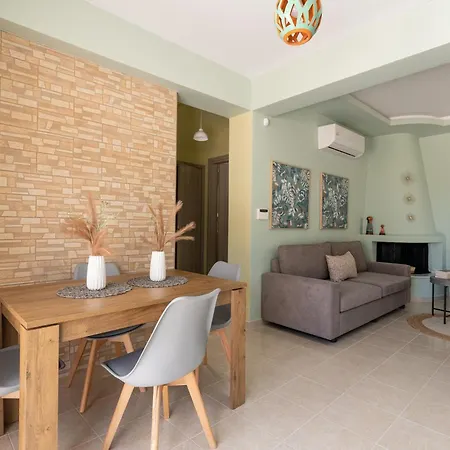 Ethria Pool With Heated Jacuzzi