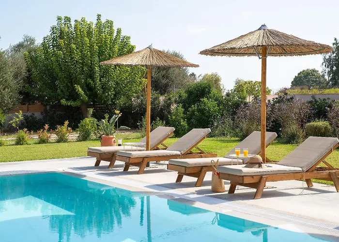 Ethria Pool With Heated Jacuzzi * Afantou