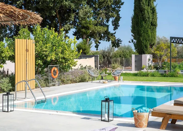 Ethria Pool With Heated Jacuzzi