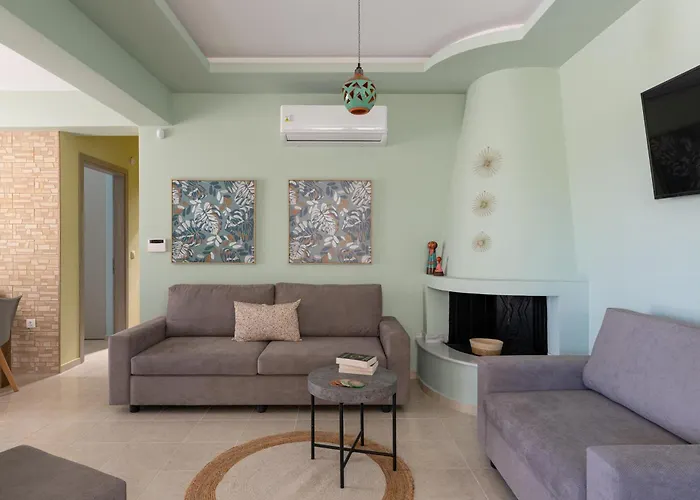 Ethria Pool With Heated Jacuzzi Villa *