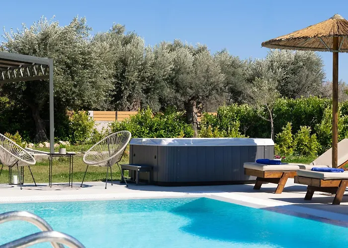Ethria Pool With Heated Jacuzzi Villa *
